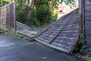 Storm Damaged Fence in need of replacement or repair by MA Fencing Ltd